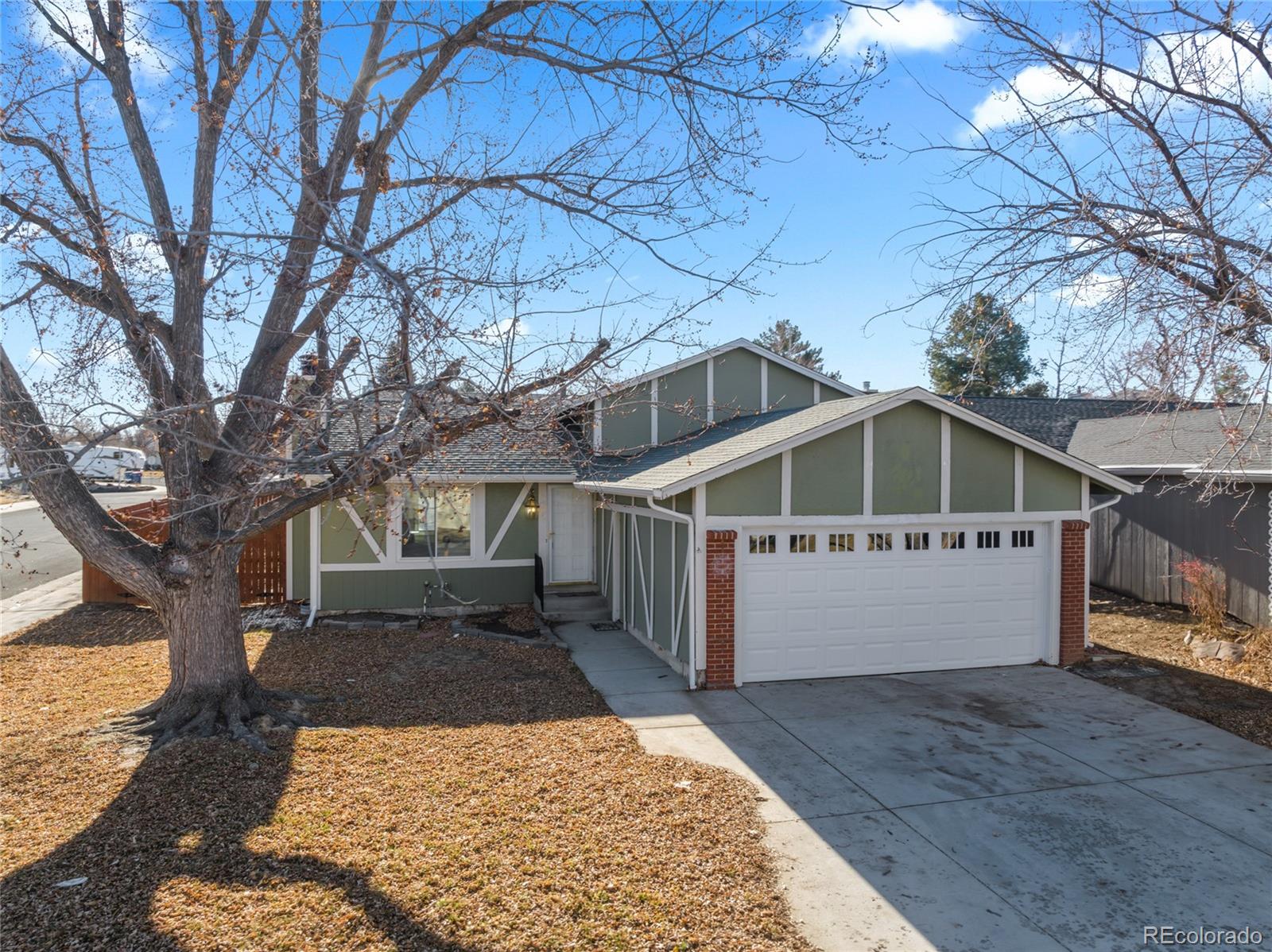 MLS Image #1 for 3606 s olathe way,aurora, Colorado