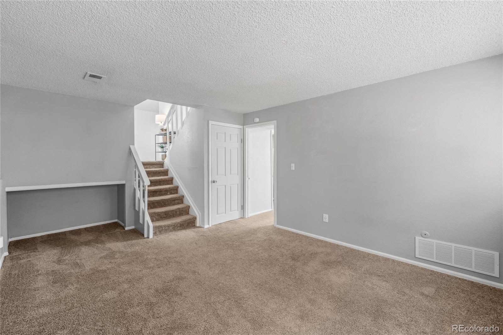 MLS Image #18 for 3606 s olathe way,aurora, Colorado