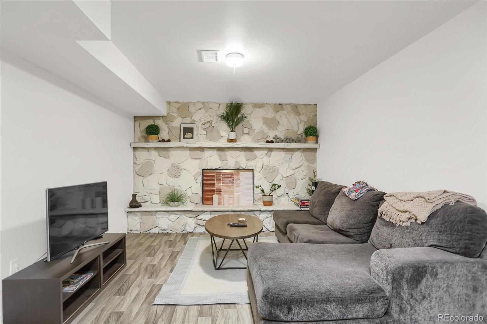 MLS Image #7 for 6896  ruth way,denver, Colorado