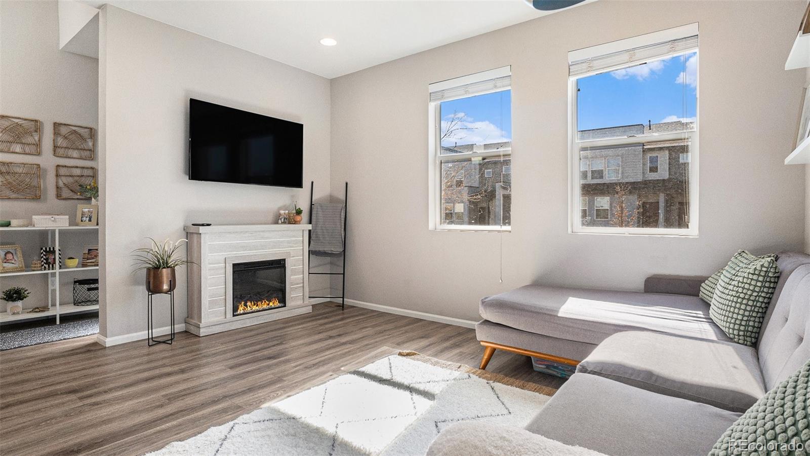 MLS Image #4 for 16251 e 47th place,denver, Colorado