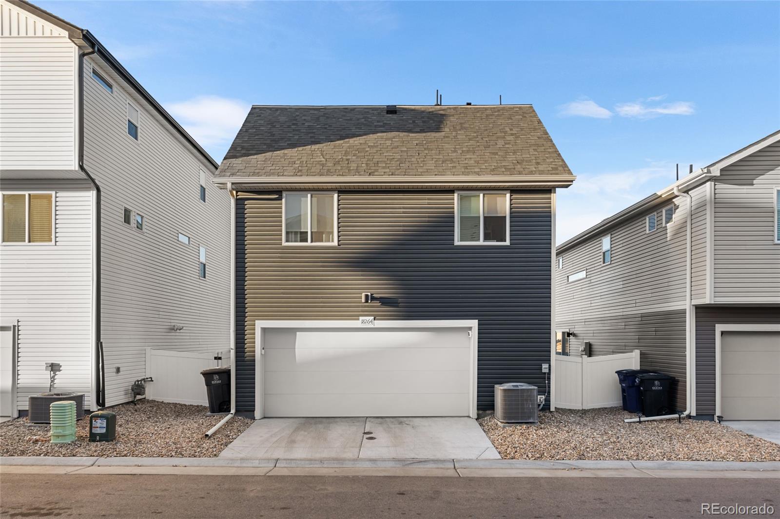 MLS Image #35 for 18264 e 51st place,denver, Colorado