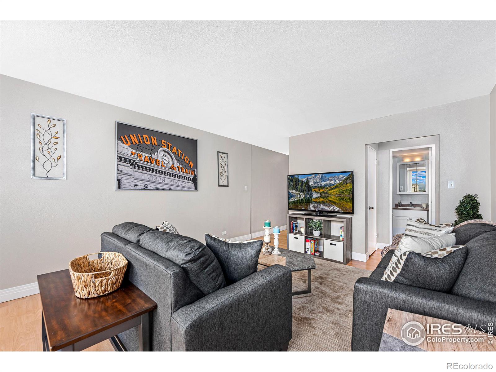 MLS Image #5 for 1196 n grant street 710,denver, Colorado