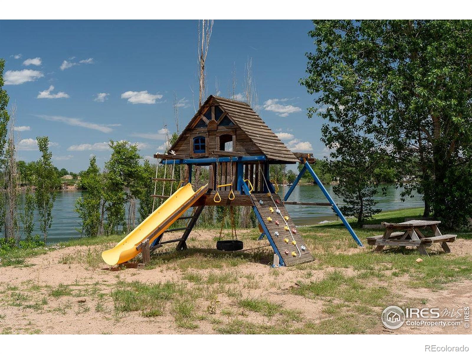 MLS Image #5 for 727 e 27th street,greeley, Colorado