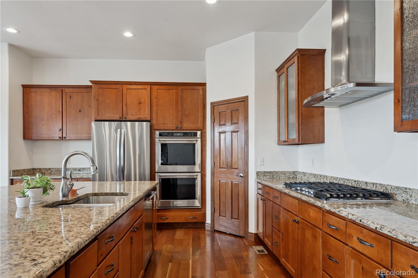 MLS Image #15 for 13561 w 87th drive,arvada, Colorado