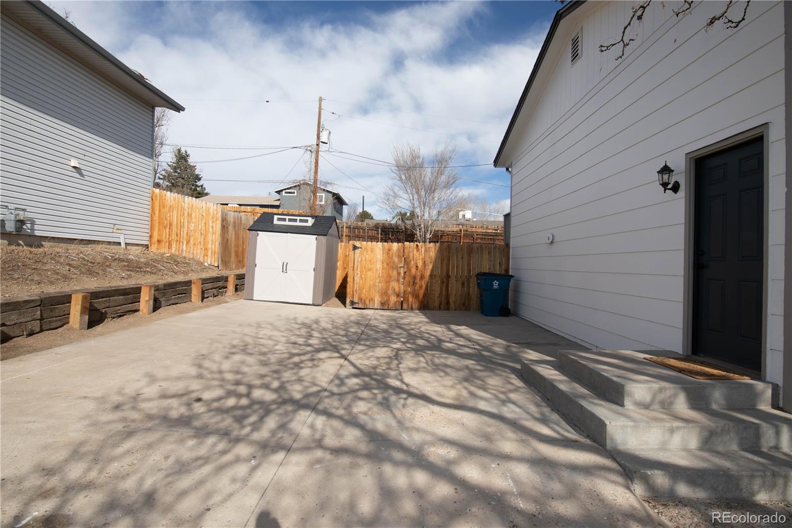 MLS Image #40 for 441  elbert way,denver, Colorado