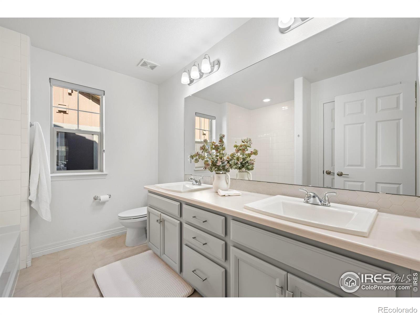 MLS Image #24 for 386  painted horse way,erie, Colorado