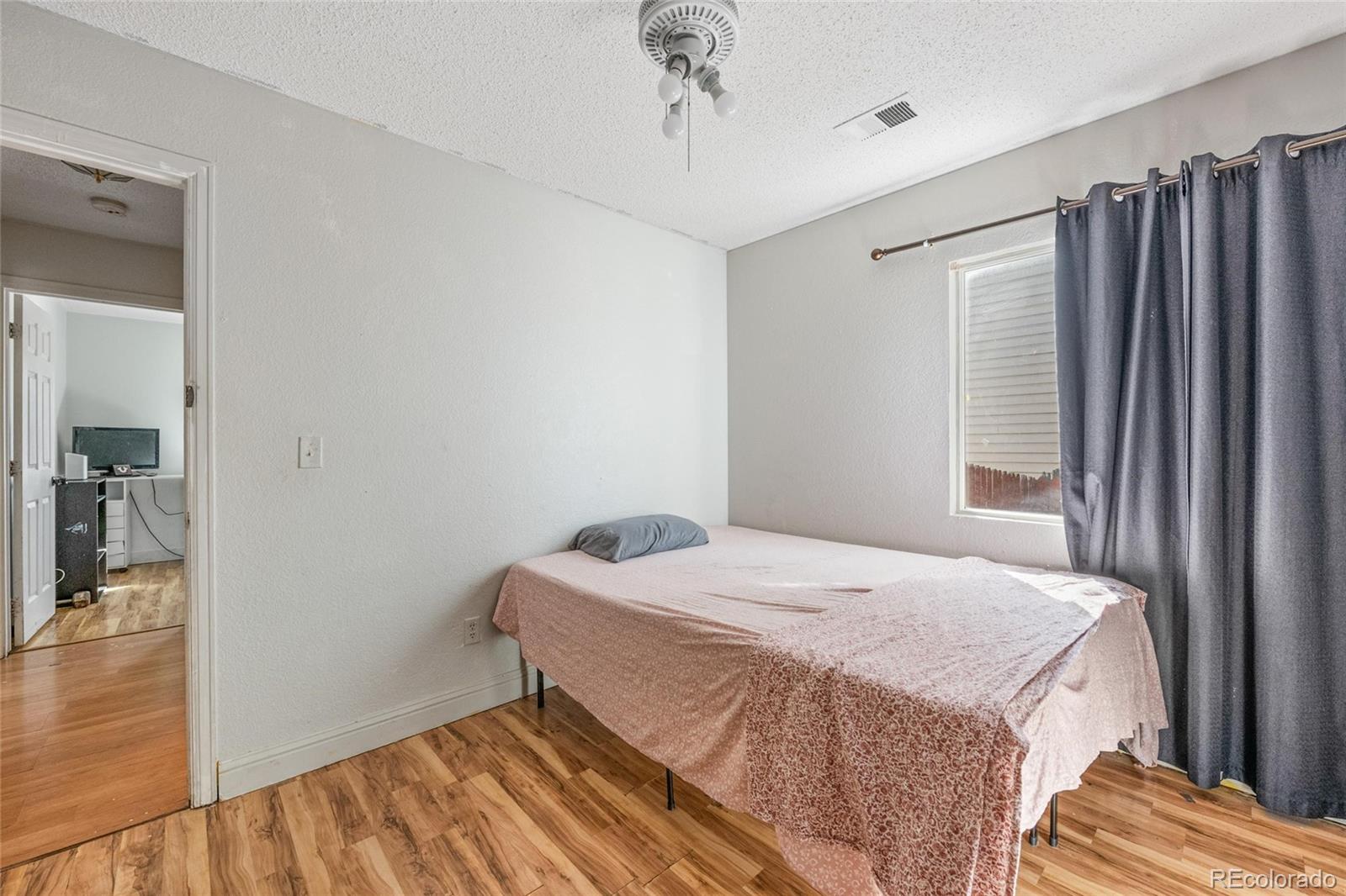 MLS Image #14 for 15627 e 51st drive,denver, Colorado