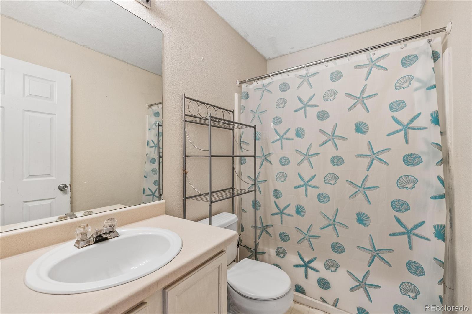 MLS Image #17 for 15627 e 51st drive,denver, Colorado