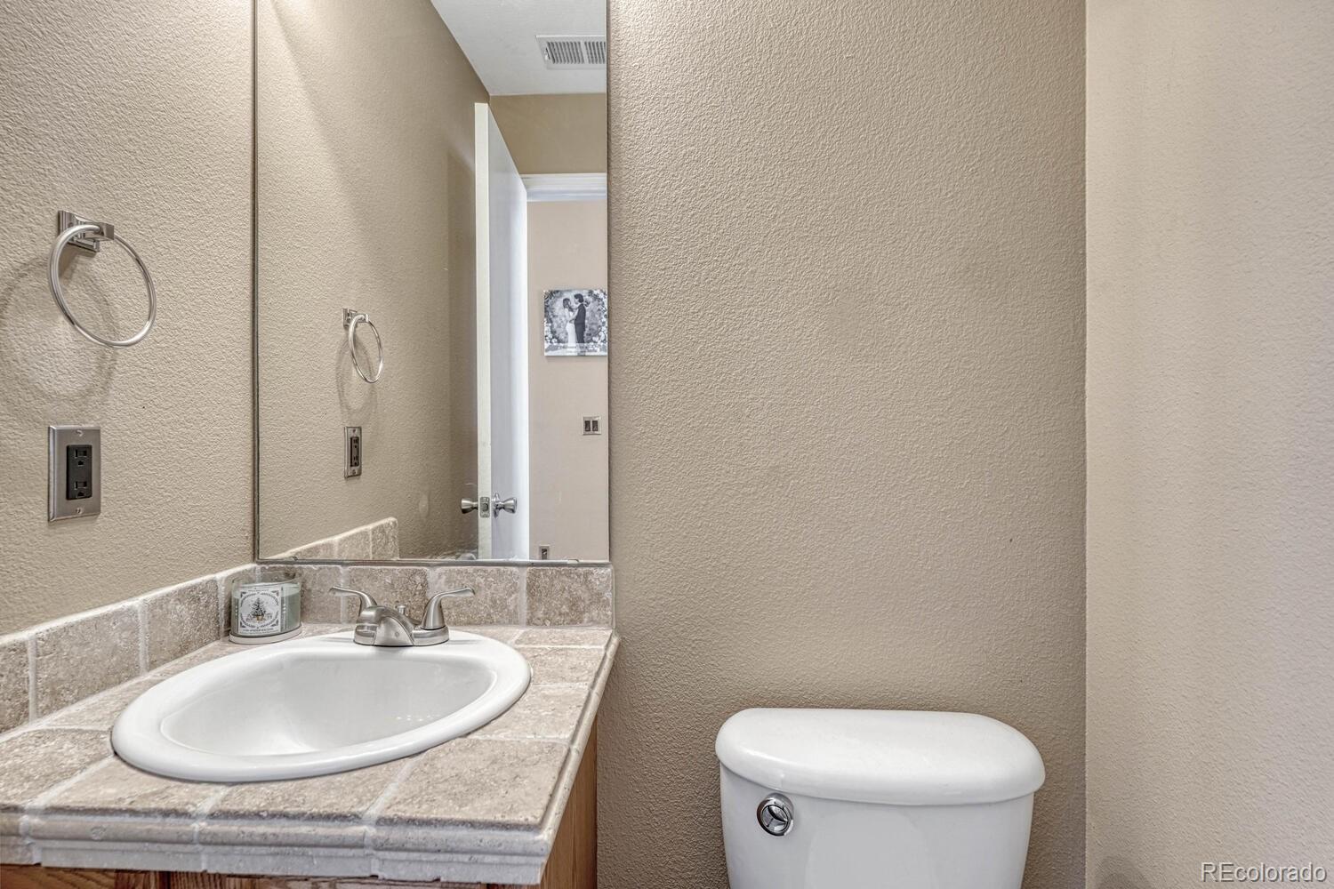 MLS Image #13 for 18668 e vassar drive,aurora, Colorado