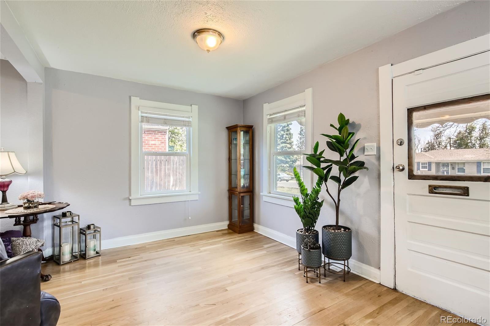 MLS Image #11 for 1629  valentia street,denver, Colorado