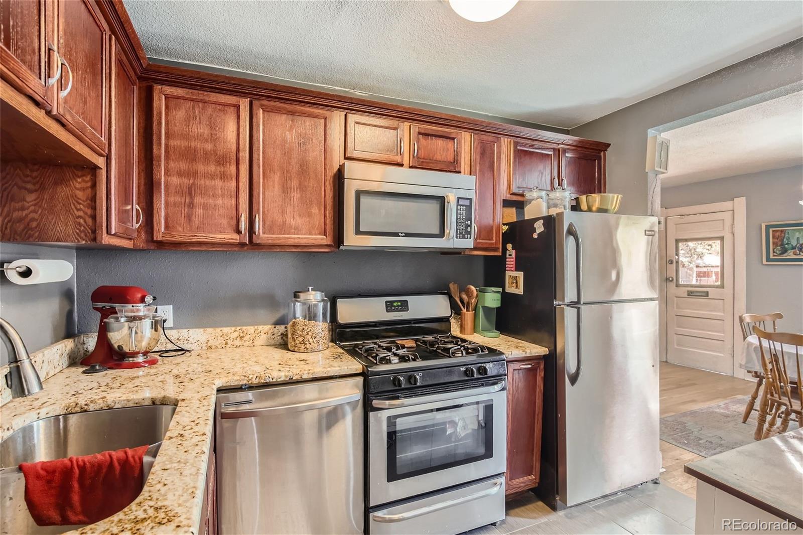 MLS Image #5 for 1629  valentia street,denver, Colorado