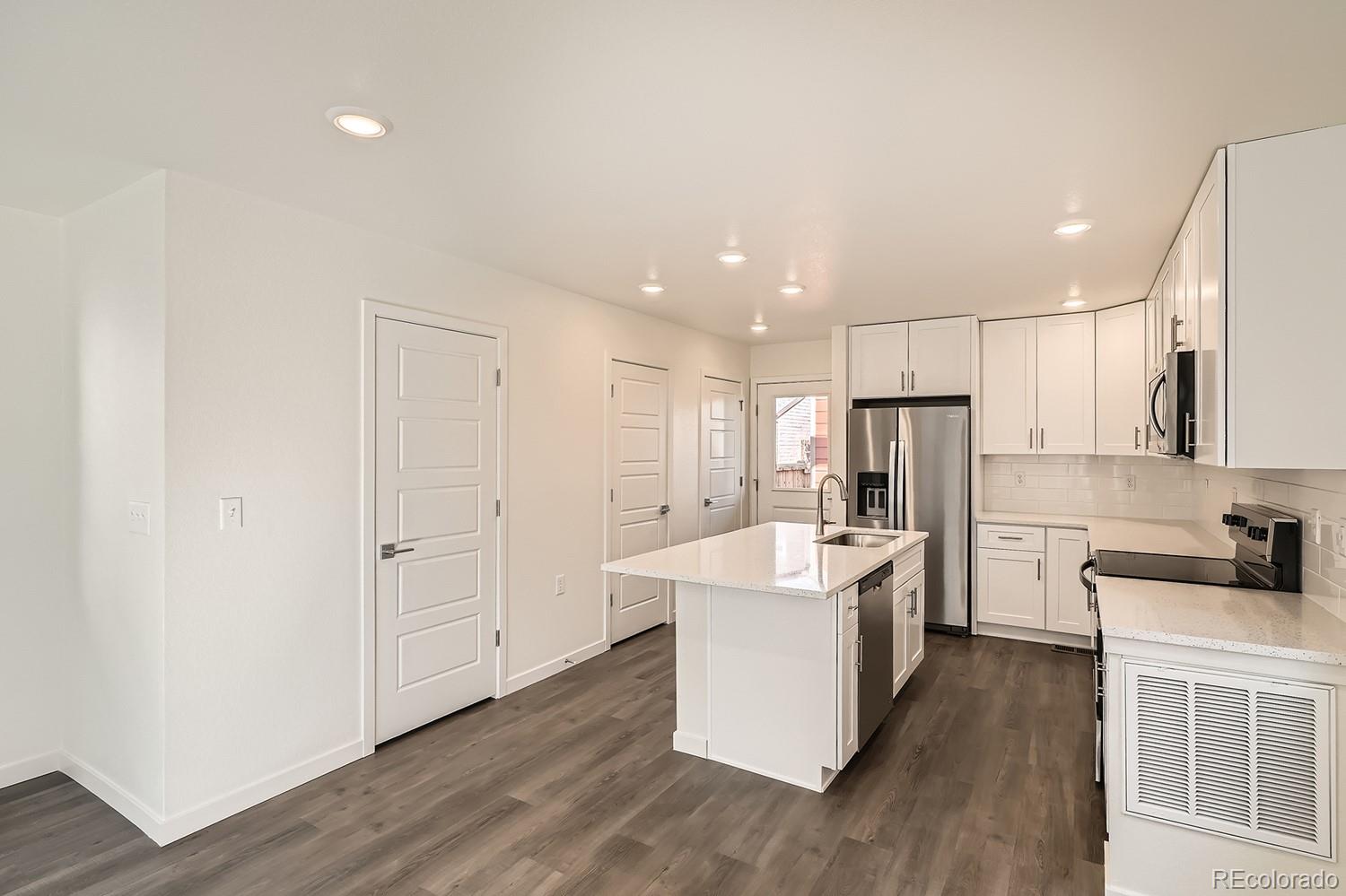 MLS Image #10 for 10331 e 62nd place,denver, Colorado