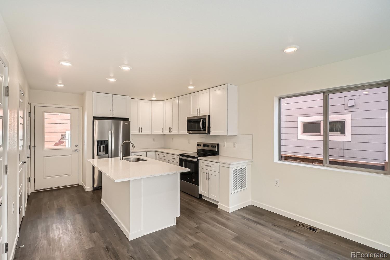 MLS Image #11 for 10331 e 62nd place,denver, Colorado