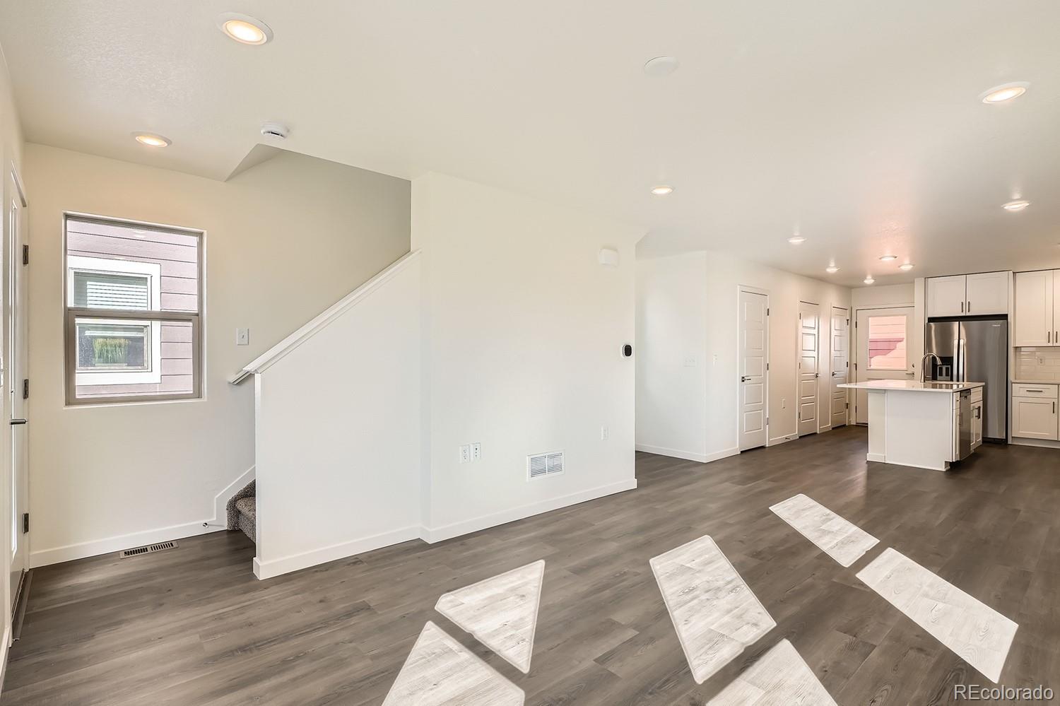 MLS Image #5 for 10331 e 62nd place,denver, Colorado