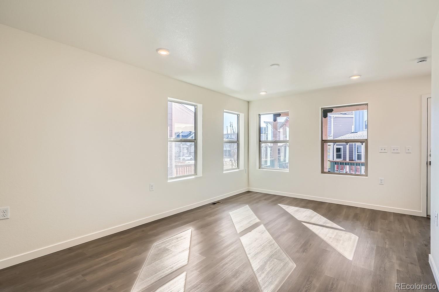 MLS Image #7 for 10331 e 62nd place,denver, Colorado