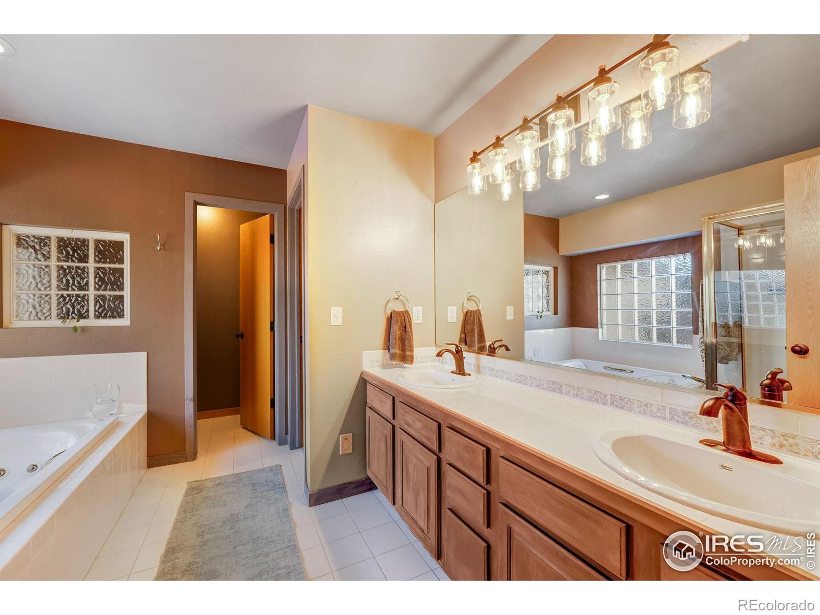 MLS Image #18 for 1826  little bear court,longmont, Colorado