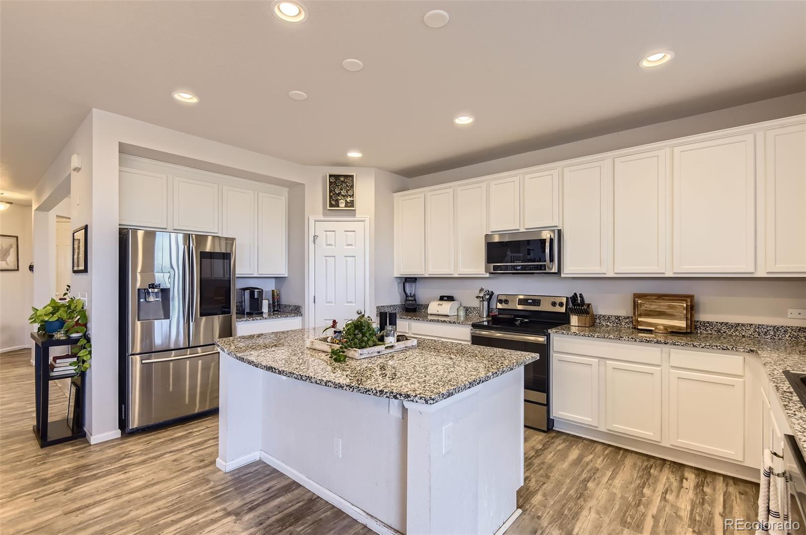 MLS Image #6 for 4724 s wenatchee circle,aurora, Colorado