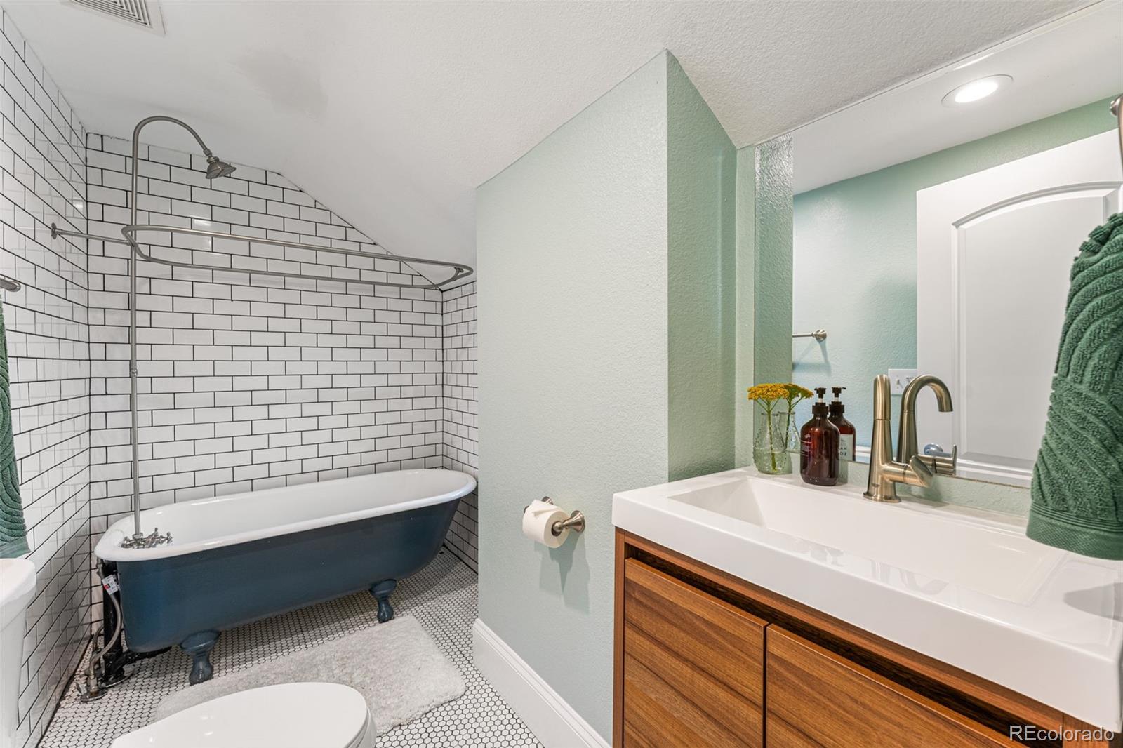 MLS Image #17 for 2089 s washington street,denver, Colorado