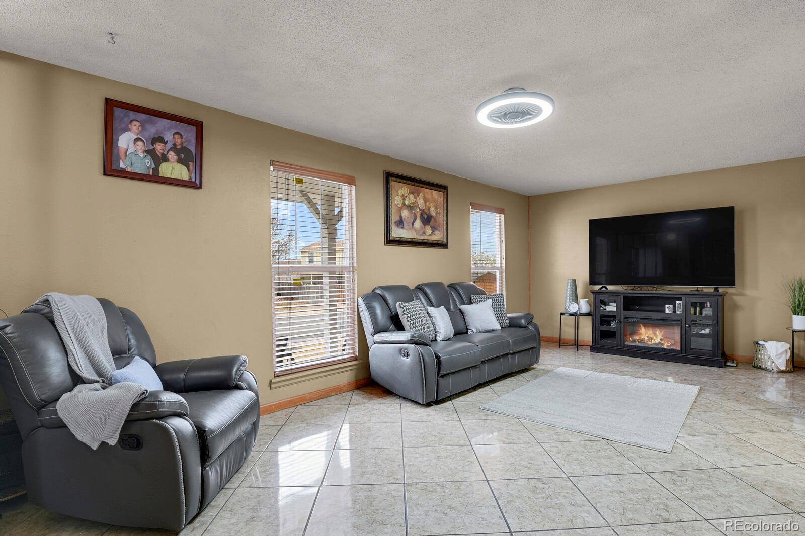 MLS Image #6 for 9135  bellaire street,thornton, Colorado