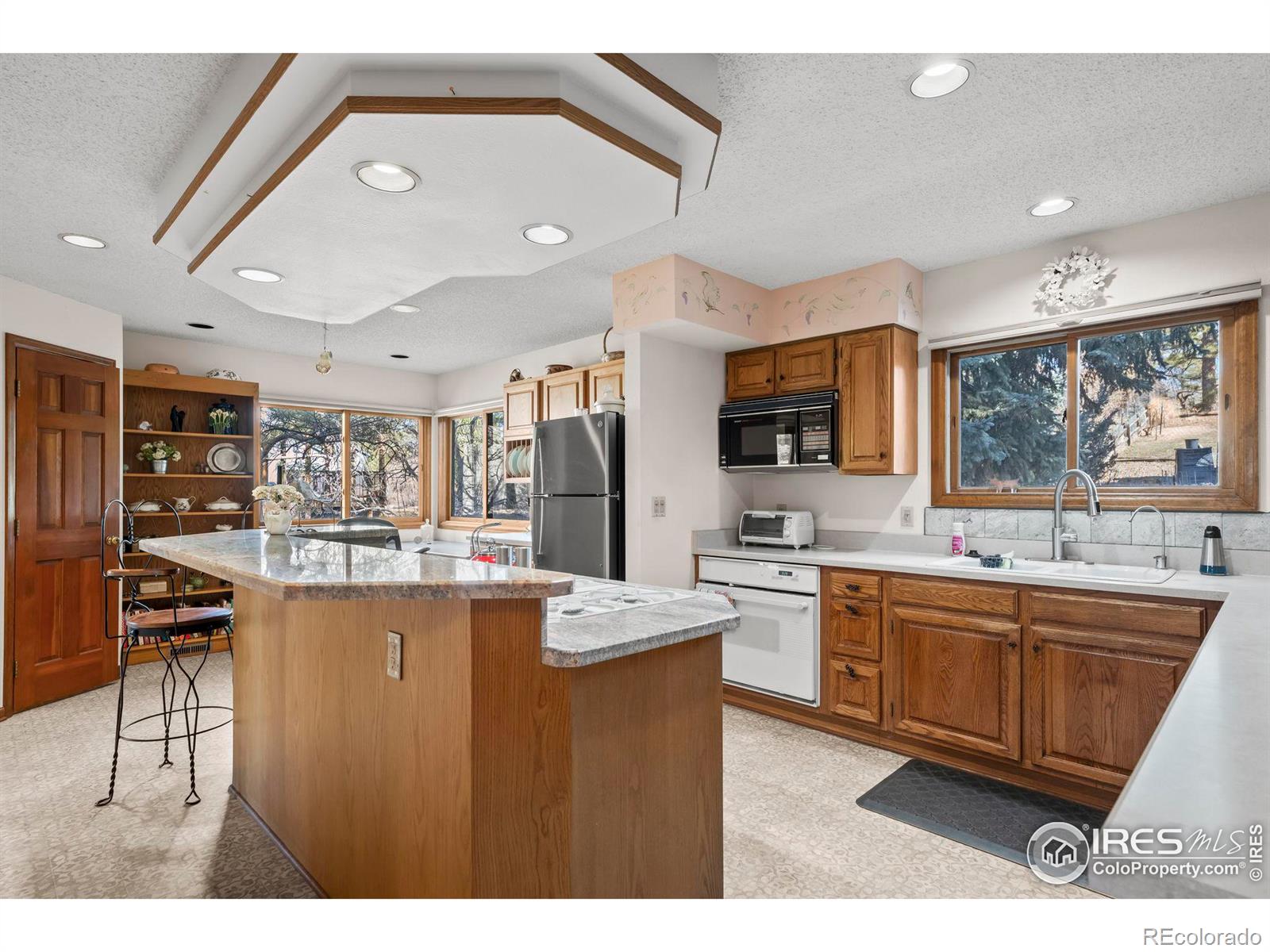 MLS Image #11 for 8223  kincross way,boulder, Colorado