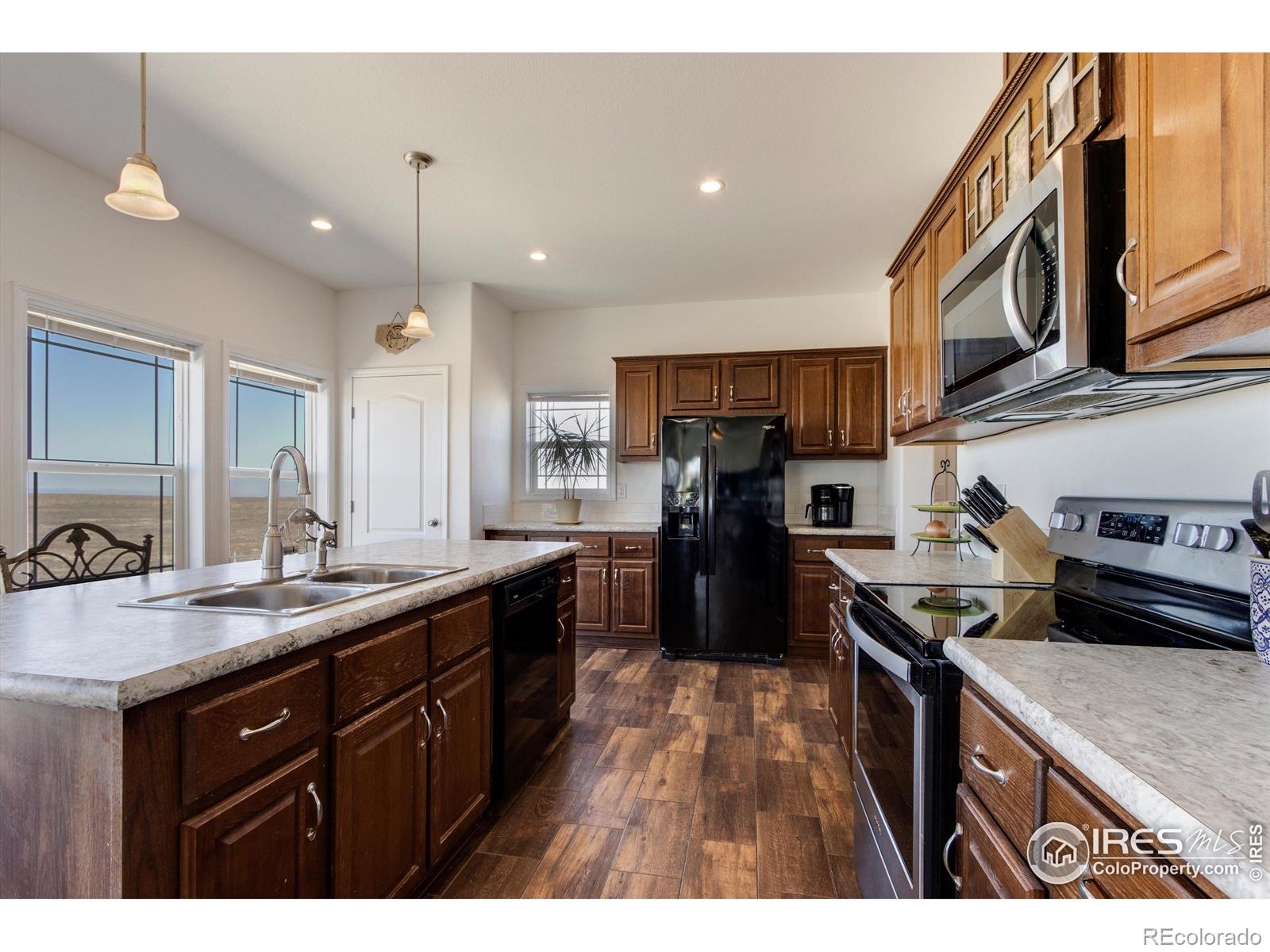 MLS Image #10 for 47705  private road 19 road,elizabeth, Colorado