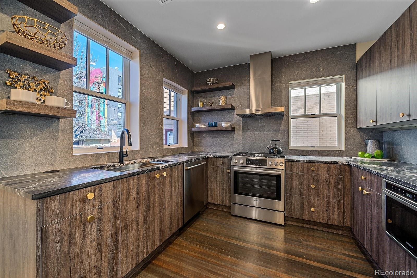 MLS Image #11 for 1355  adams street,denver, Colorado