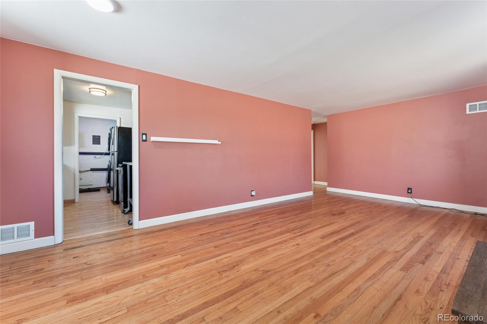 MLS Image #6 for 1108  roslyn street,denver, Colorado