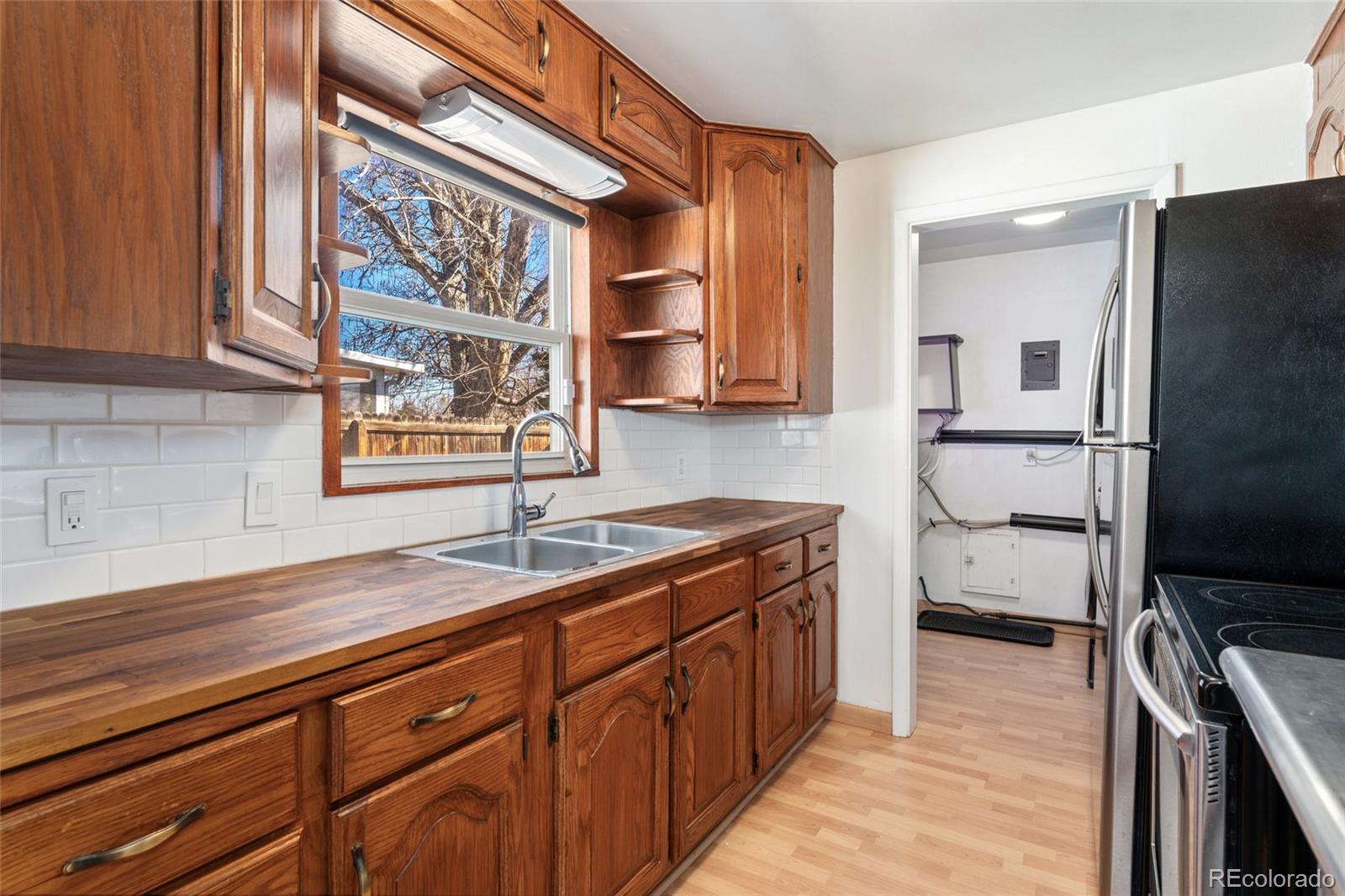 MLS Image #9 for 1108  roslyn street,denver, Colorado