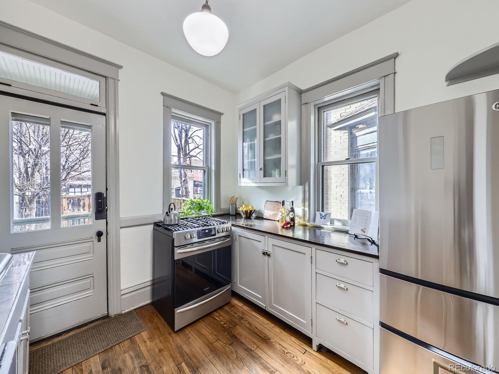 MLS Image #11 for 1475  saint paul street,denver, Colorado