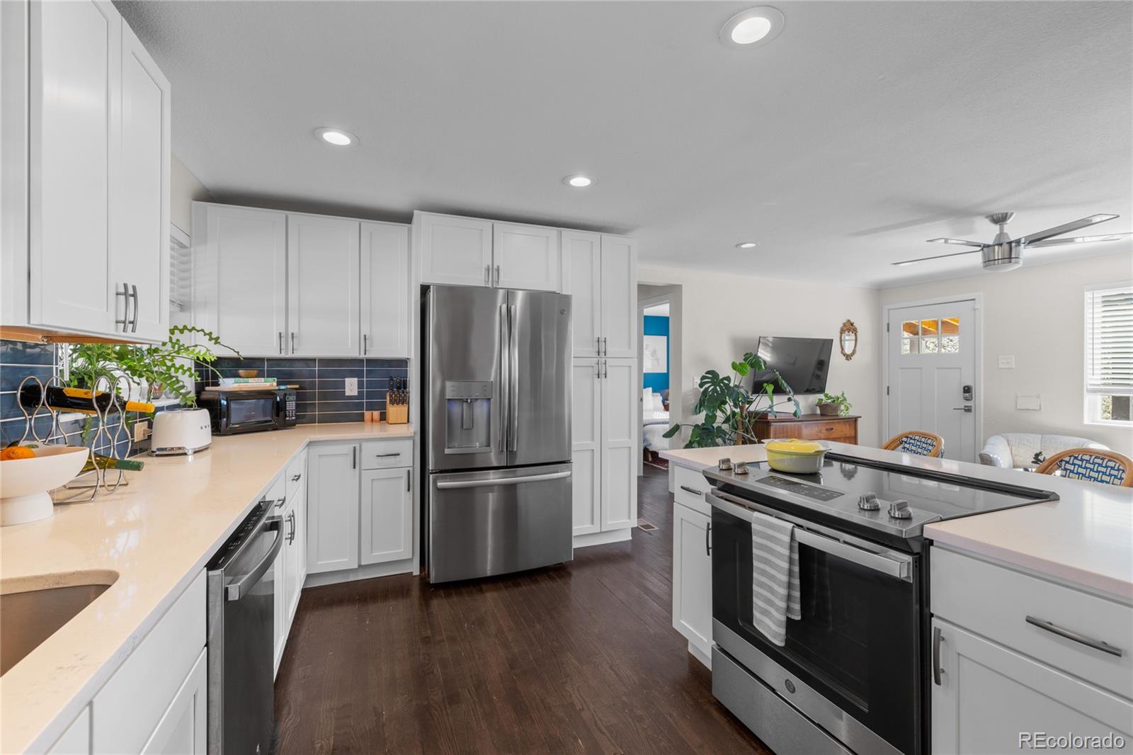 MLS Image #11 for 3011  oneida street,denver, Colorado