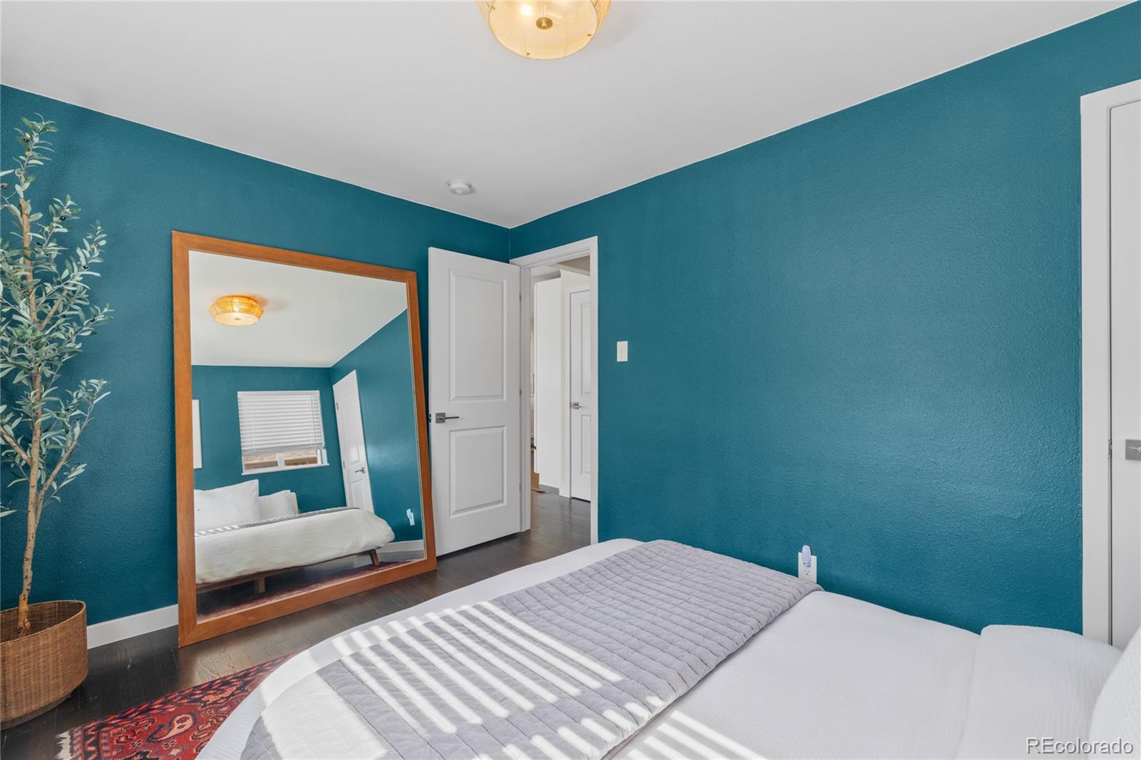 MLS Image #17 for 3011  oneida street,denver, Colorado