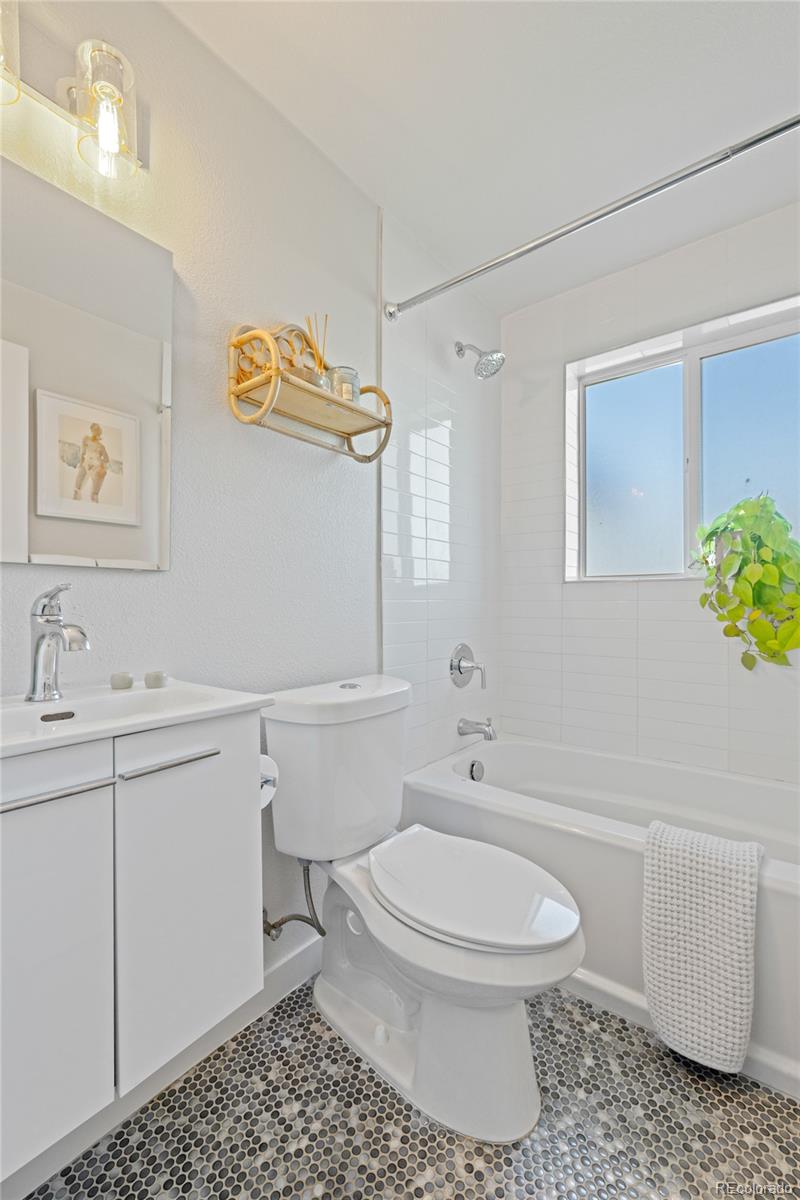MLS Image #19 for 3011  oneida street,denver, Colorado