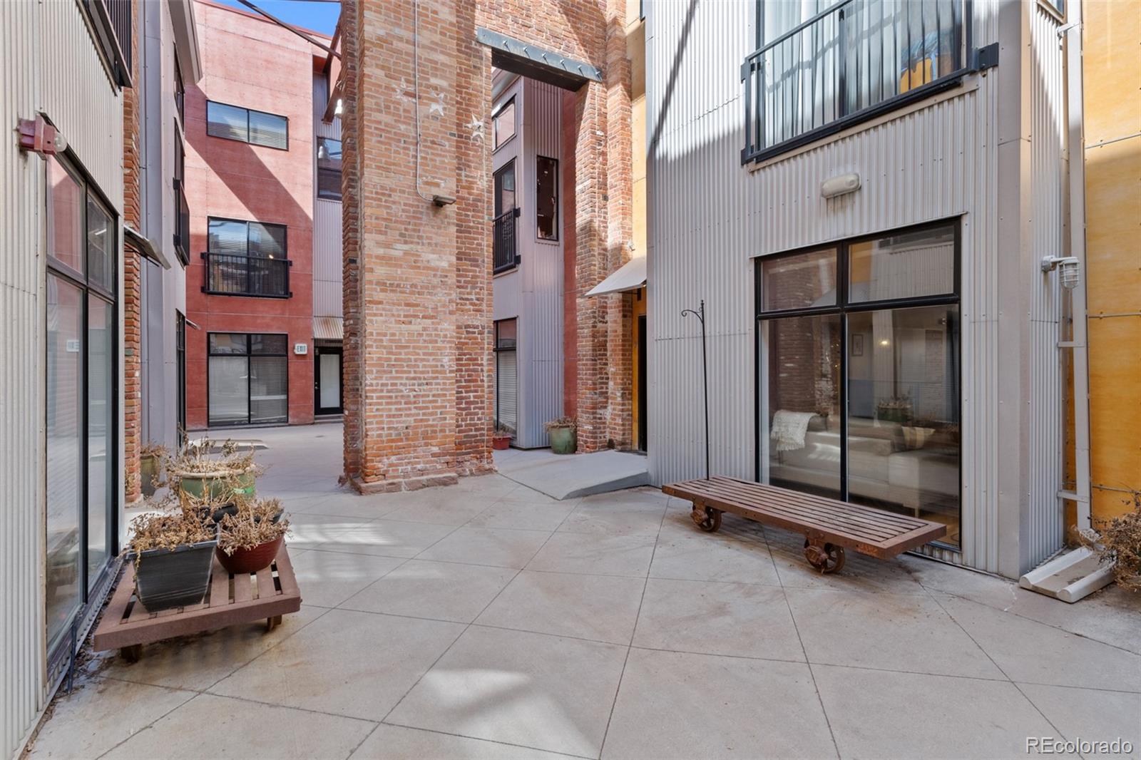 MLS Image #4 for 3225  blake street,denver, Colorado