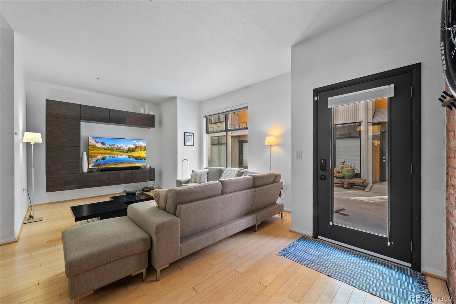 MLS Image #8 for 3225  blake street,denver, Colorado