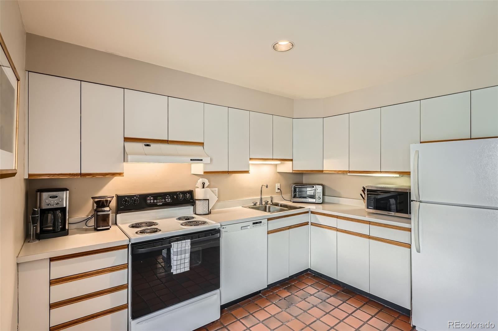 MLS Image #11 for 960 n sherman street,denver, Colorado