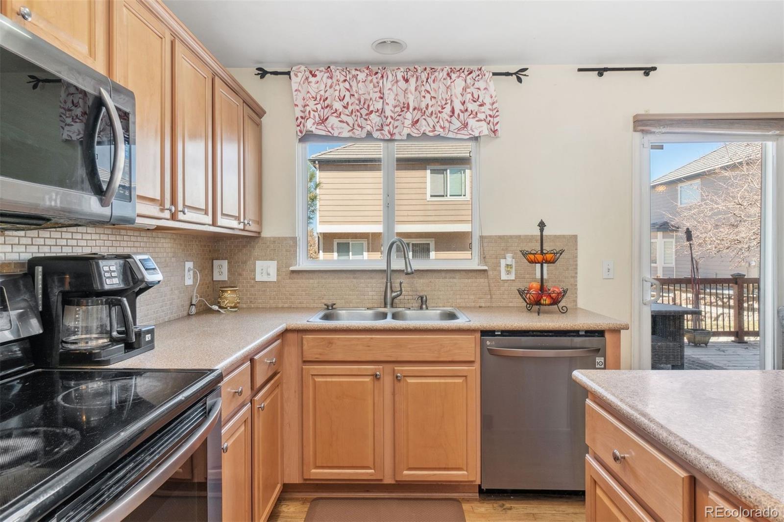 MLS Image #12 for 19823 e 58th avenue,aurora, Colorado