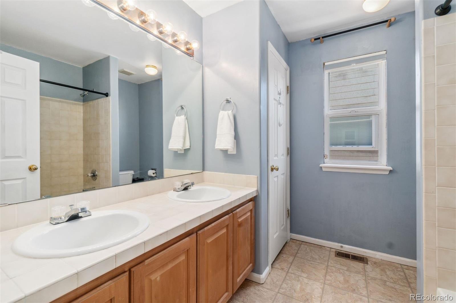 MLS Image #24 for 19823 e 58th avenue,aurora, Colorado