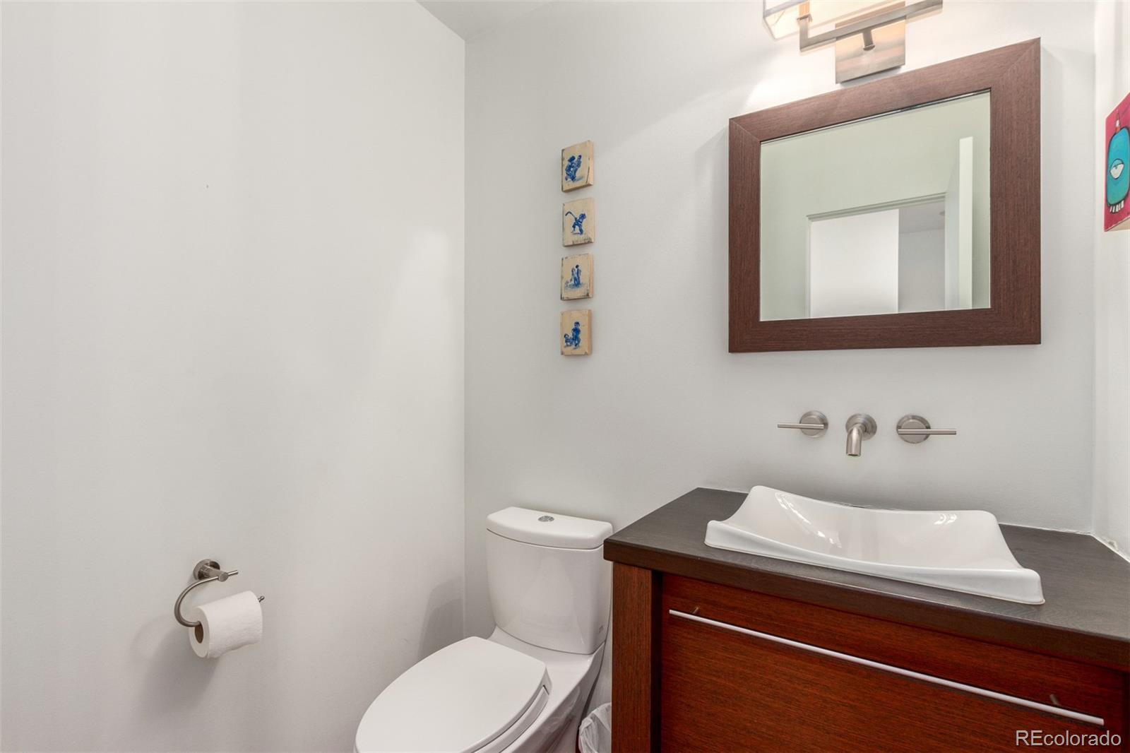 MLS Image #11 for 105 s dexter street,denver, Colorado