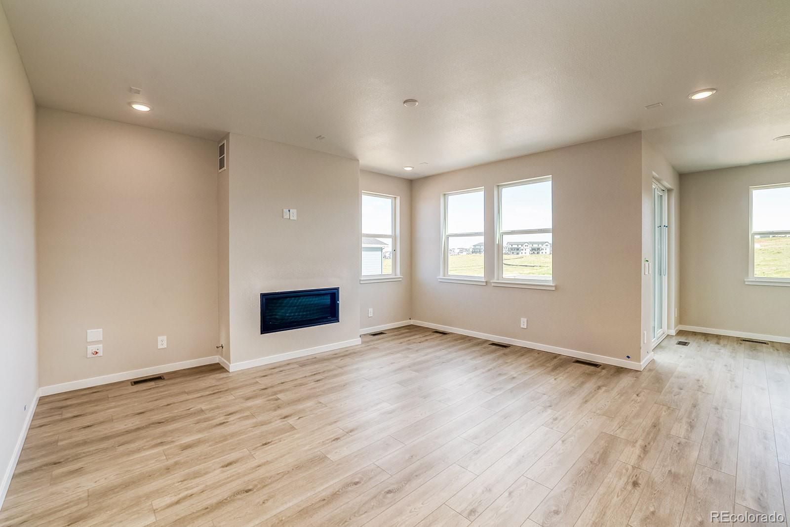 MLS Image #10 for 39628  yorktown terrace,elizabeth, Colorado