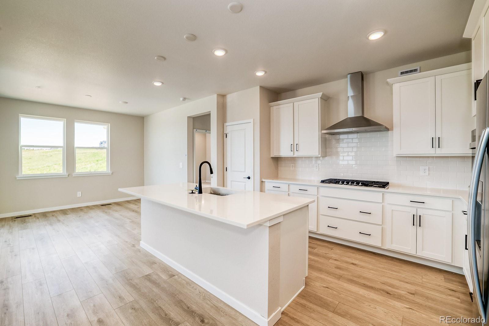 MLS Image #3 for 39628  yorktown terrace,elizabeth, Colorado