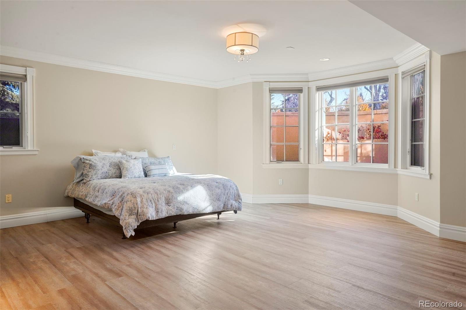 MLS Image #25 for 2891  carriage manor point,colorado springs, Colorado