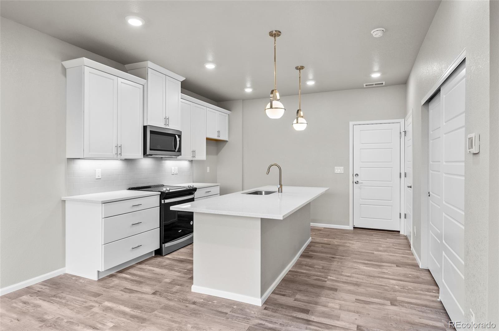 MLS Image #6 for 9468 w 58th lane,arvada, Colorado