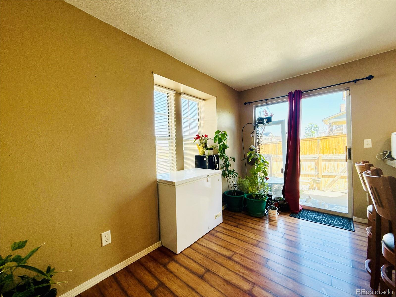 MLS Image #6 for 1120 s waco street,aurora, Colorado