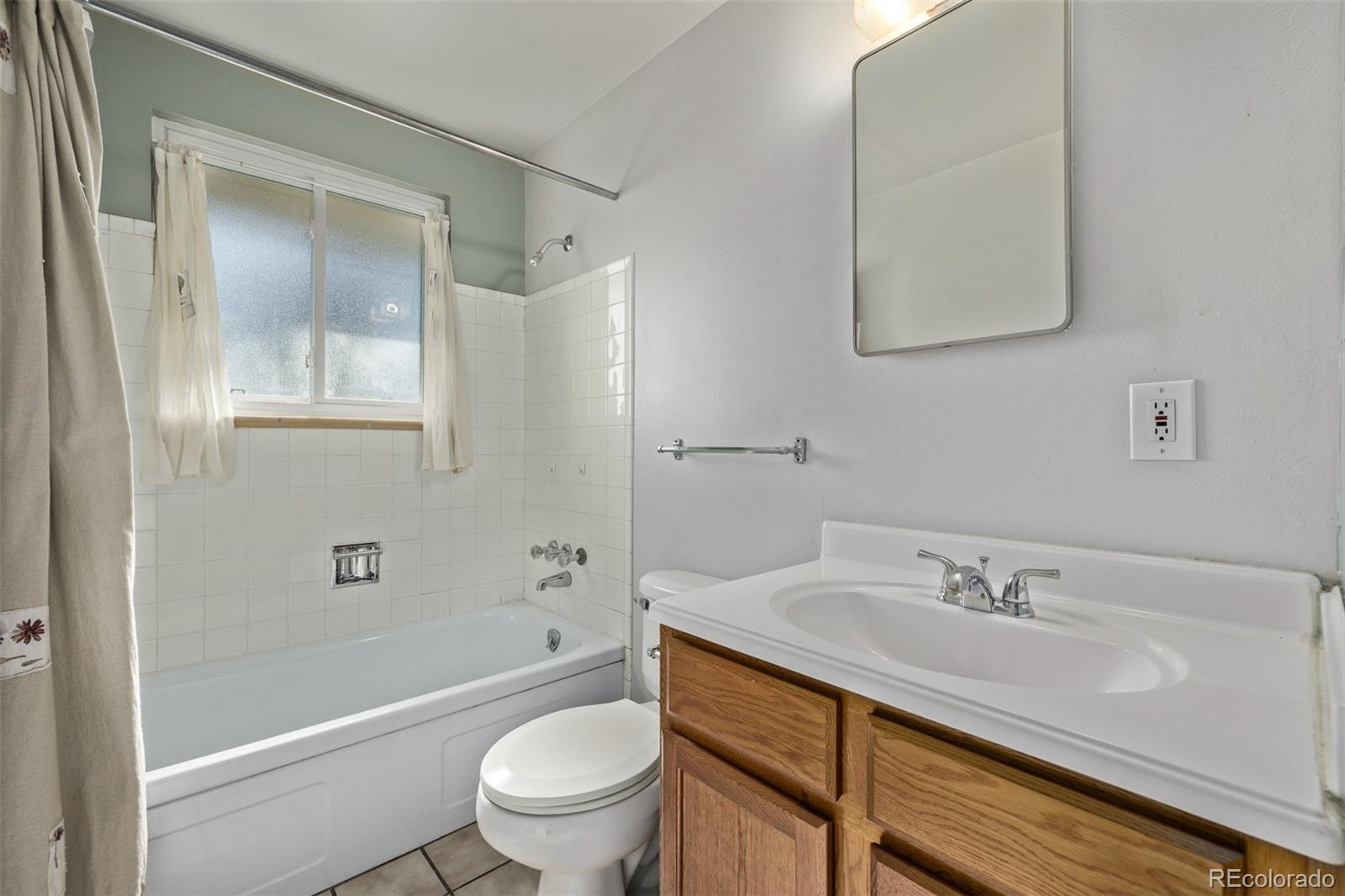 MLS Image #19 for 2813 s ivan way,denver, Colorado