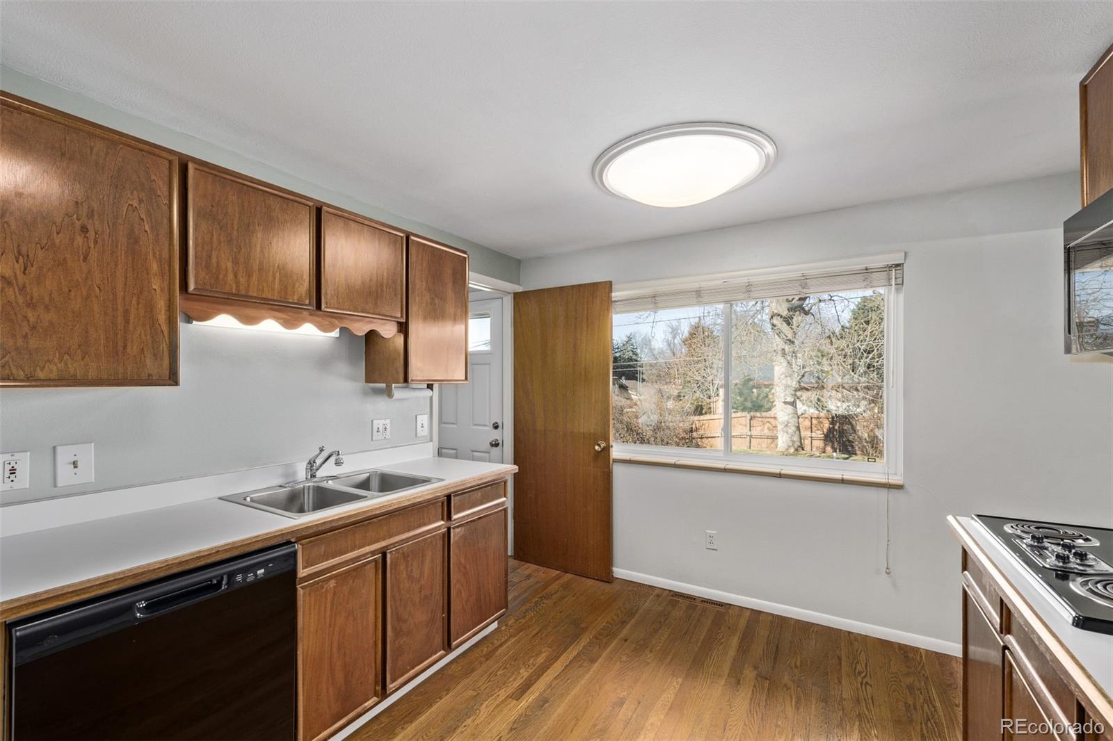 MLS Image #8 for 2813 s ivan way,denver, Colorado