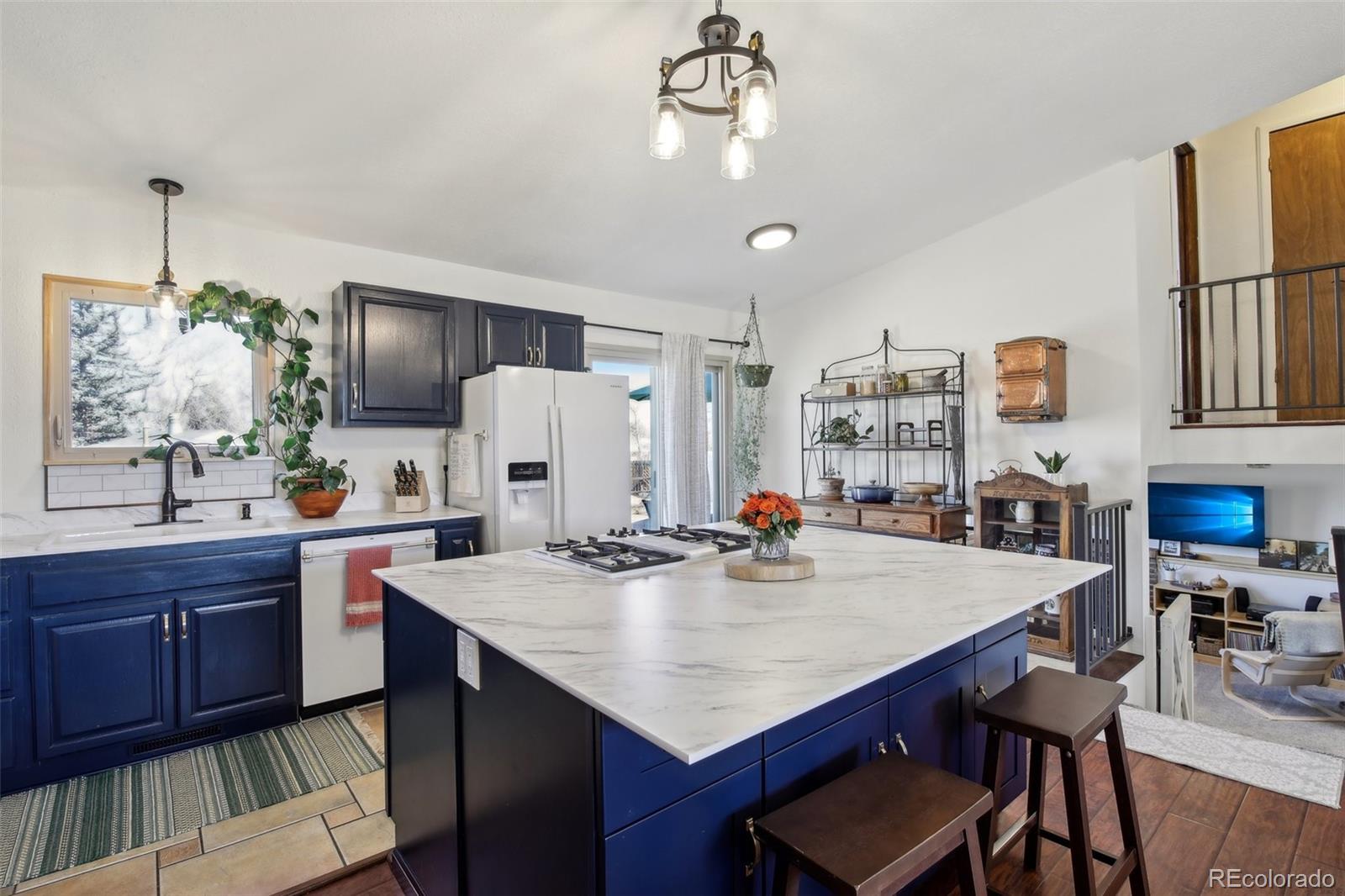 MLS Image #7 for 2252  evelyn court,loveland, Colorado