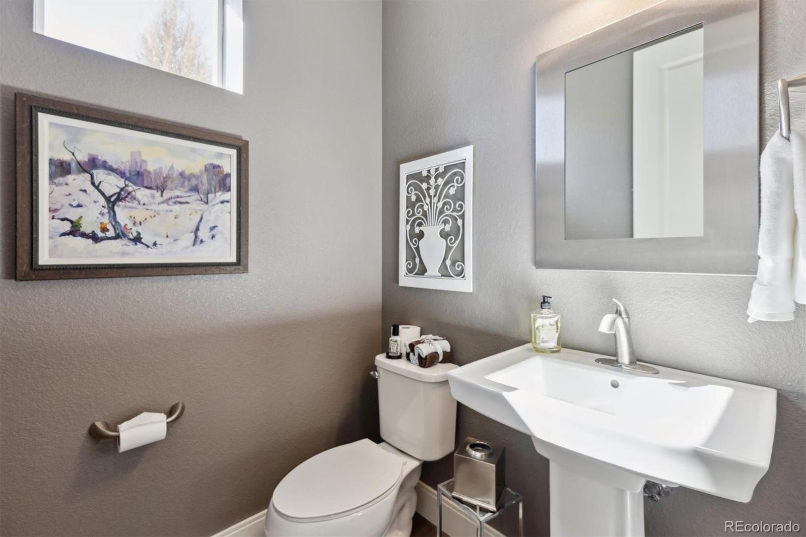 MLS Image #17 for 65  newport street,denver, Colorado