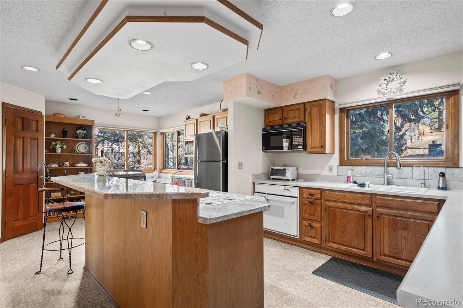 MLS Image #11 for 8223  kincross way,boulder, Colorado