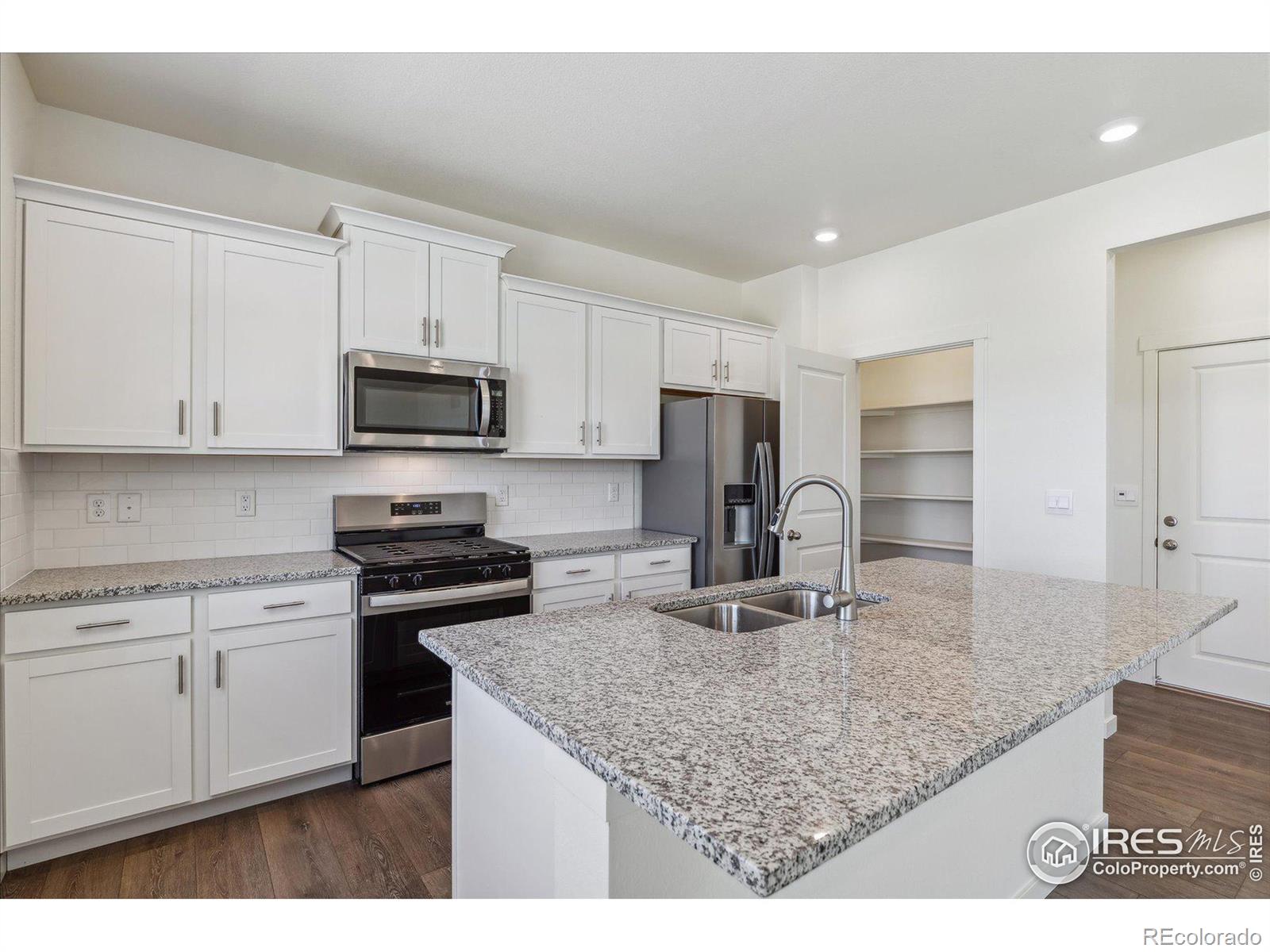 MLS Image #5 for 1923  westport avenue,berthoud, Colorado