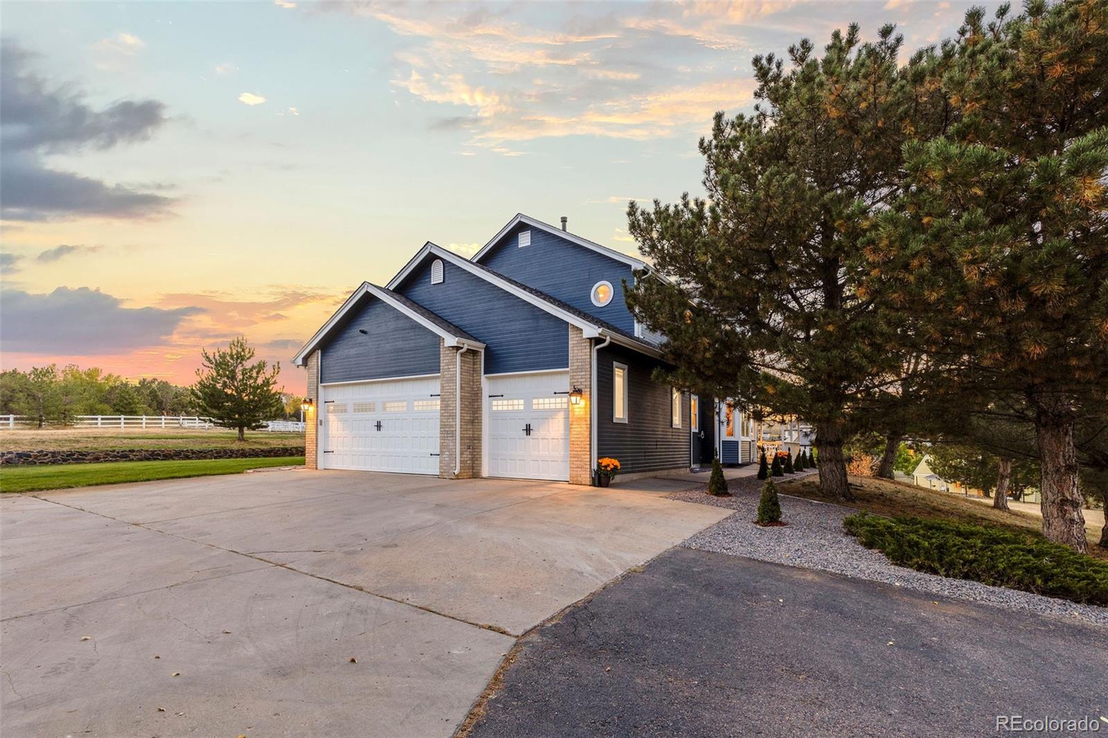 MLS Image #2 for 7071 s gibraltar way,centennial, Colorado